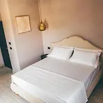 Eksotika Bed & Breakfast 4*